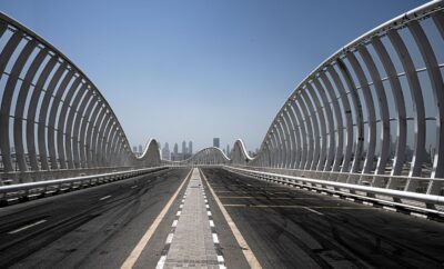 Azizi Riviera 17, Meydan