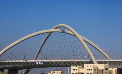 Azizi Riviera 4, Meydan