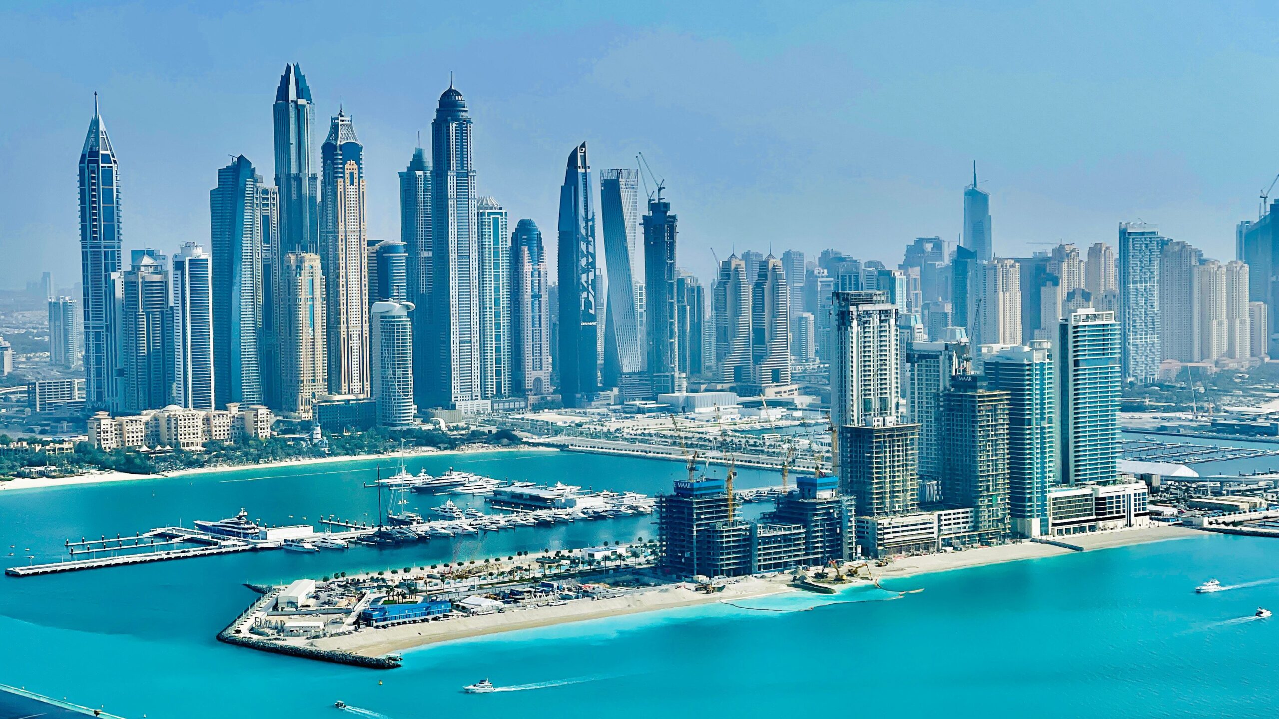 Aerial view of Dubai Marina and JBR waterfront skyline near Marina Diamond 1