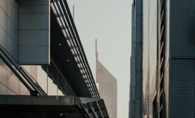 Azizi Riviera 14, Meydan