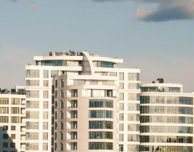 Belgravia 3, JVC