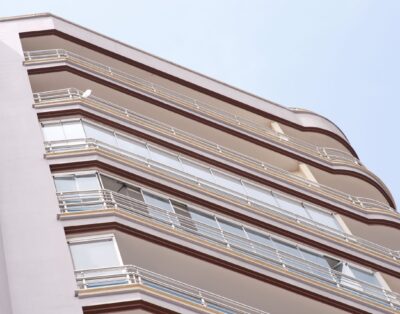 Oxford 212, JVC
